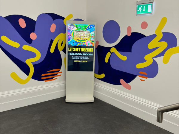 Freestanding Display 